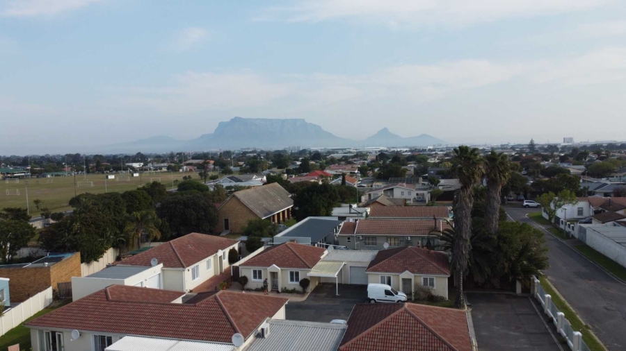 2 Bedroom Property for Sale in Bothasig Western Cape